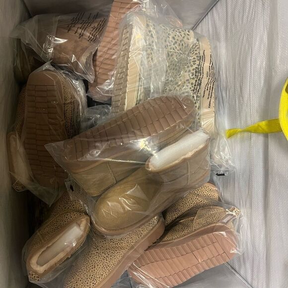 50 Pound Wholesale Lot Resellers:
New, Like New Condition, Sorted, Banded Pairs - Picture 11 of 15